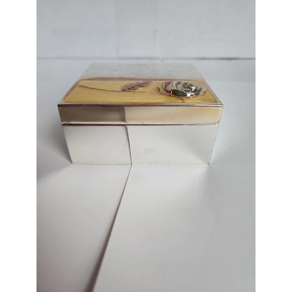Vintage Glass Mirror Trinket Box Solver Felt Linef   Etched Flower Square